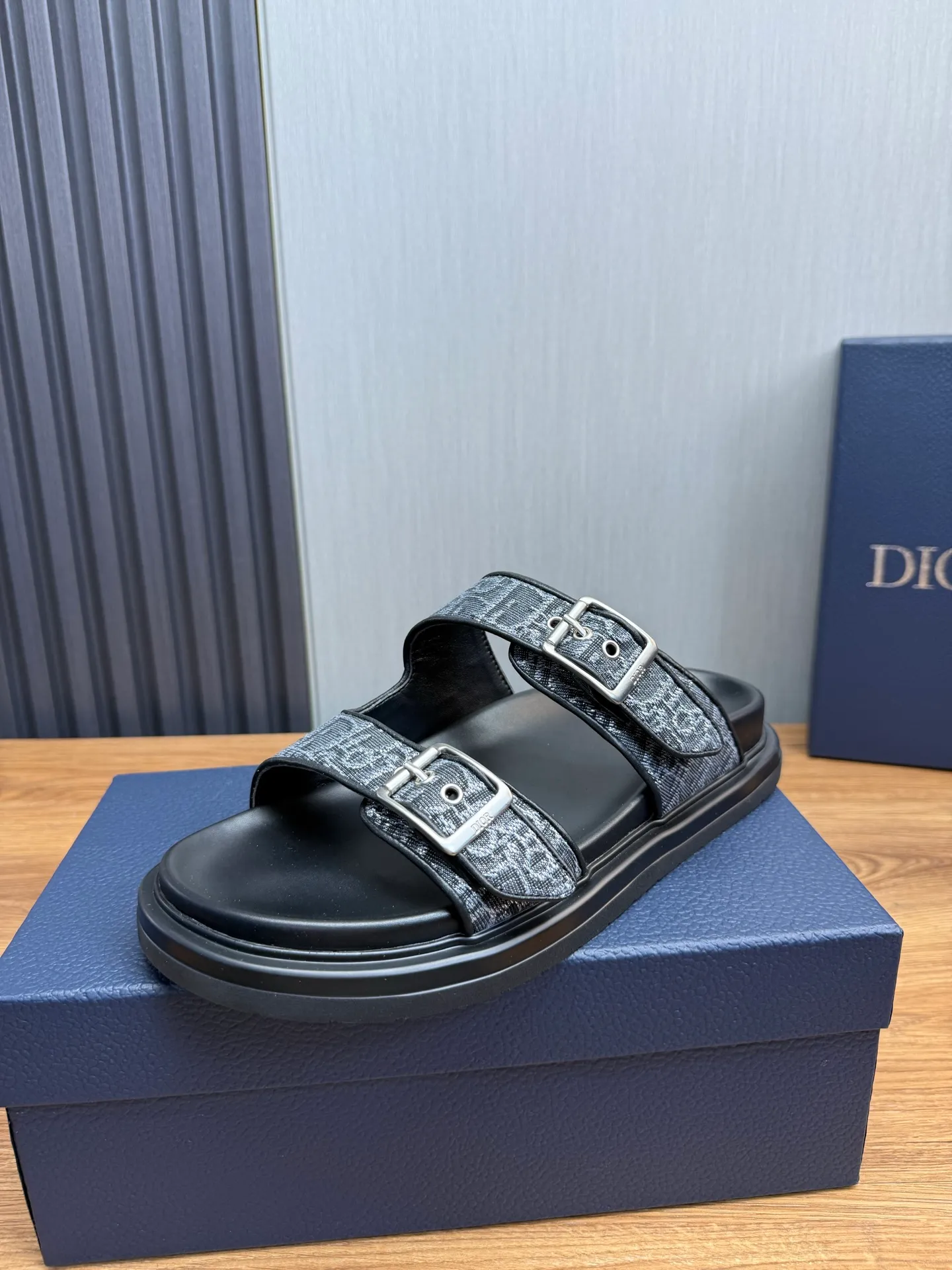 Men's shoes 💰300💰 Dior. Men's slippers 🩴Official website 1:1 production 38-45 yards 45 46 🉑️Customized original material shipped✅